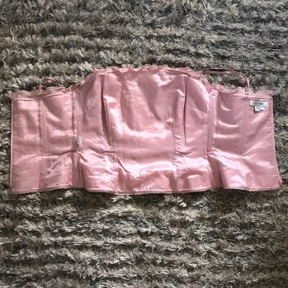 KAY UNGER New York Silk Pink Off-Shoulder Top with Embelishments Size 2 NWOT - Picture 5 of 6